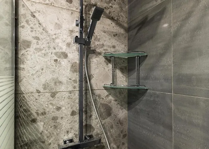 The Secret Paradise アパート